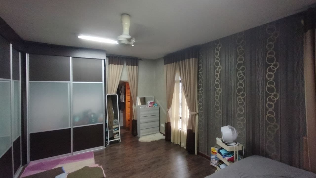 Semi-D two and half Storey , Saujana Villa Kajang - photo 7
