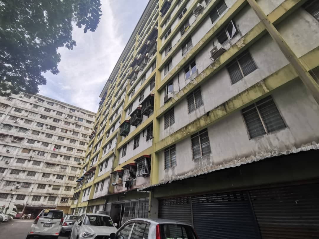 Freehold Apartment Taman Bukit Cheras - photo 1