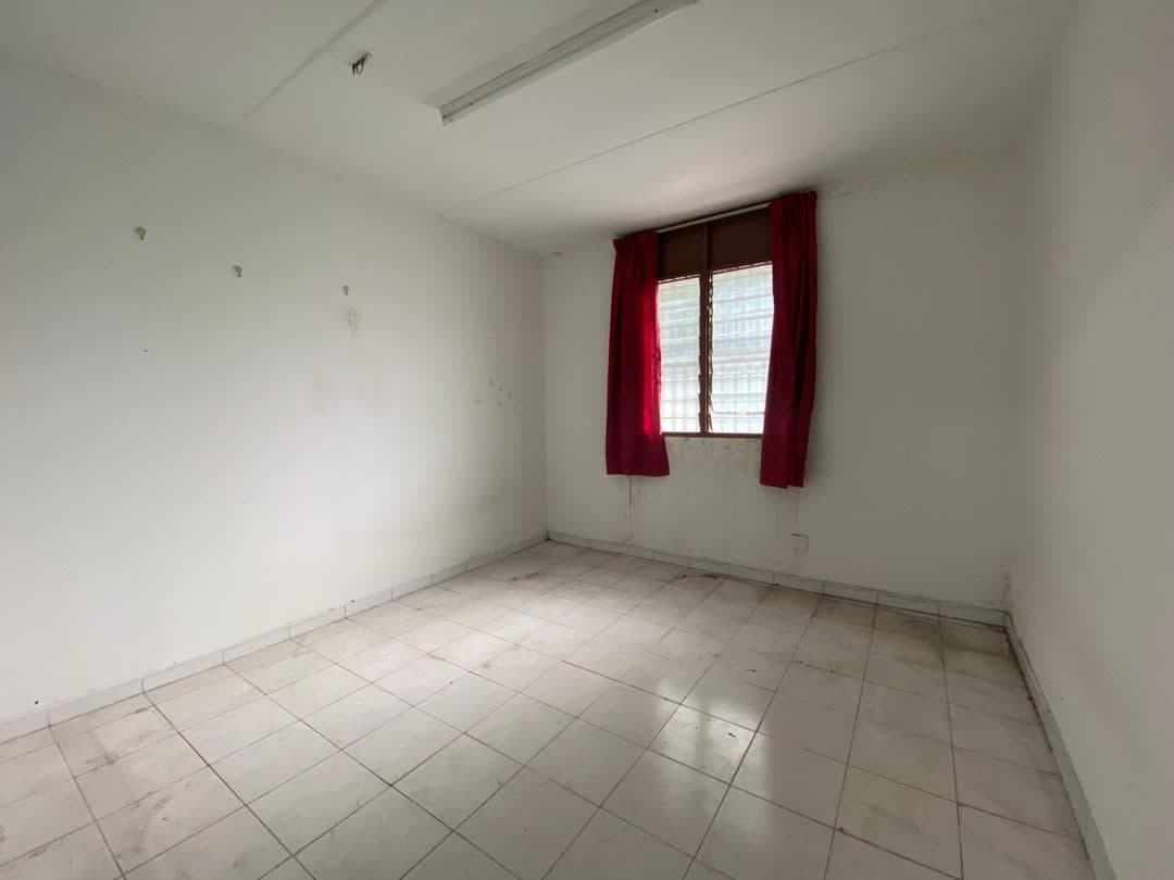 Freehold Apartment Taman Bukit Cheras - photo 4