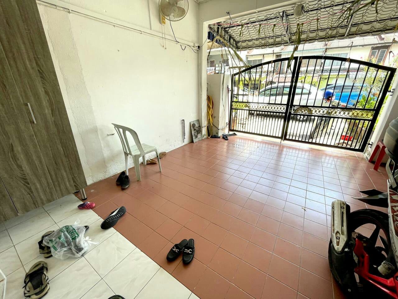 Double Storey Terrace Taman West Country, Bangi - photo 7