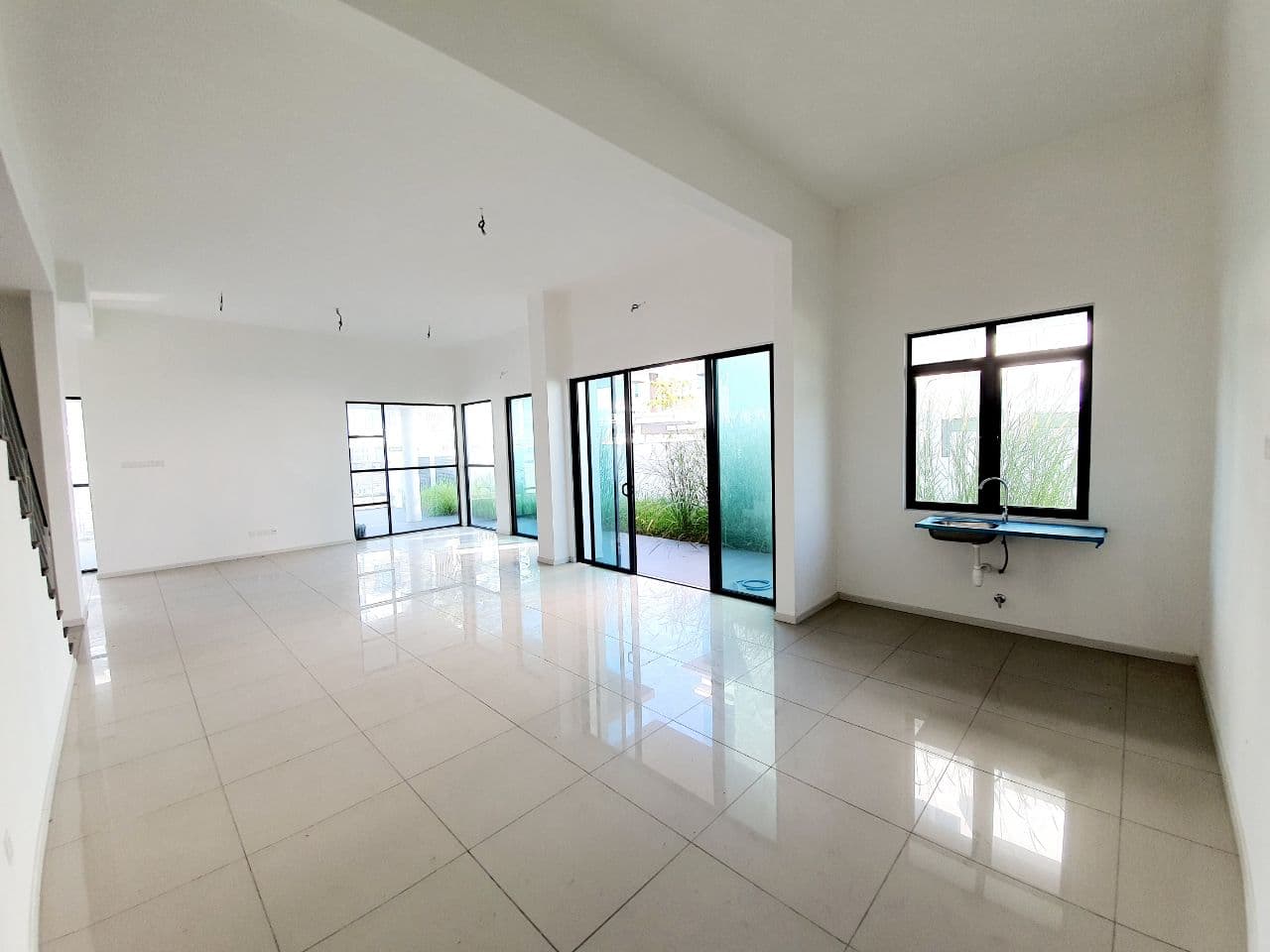 3 STOREY SEMI D, LAMBAIAN RESIDENCE, BANGI UKM - photo 3