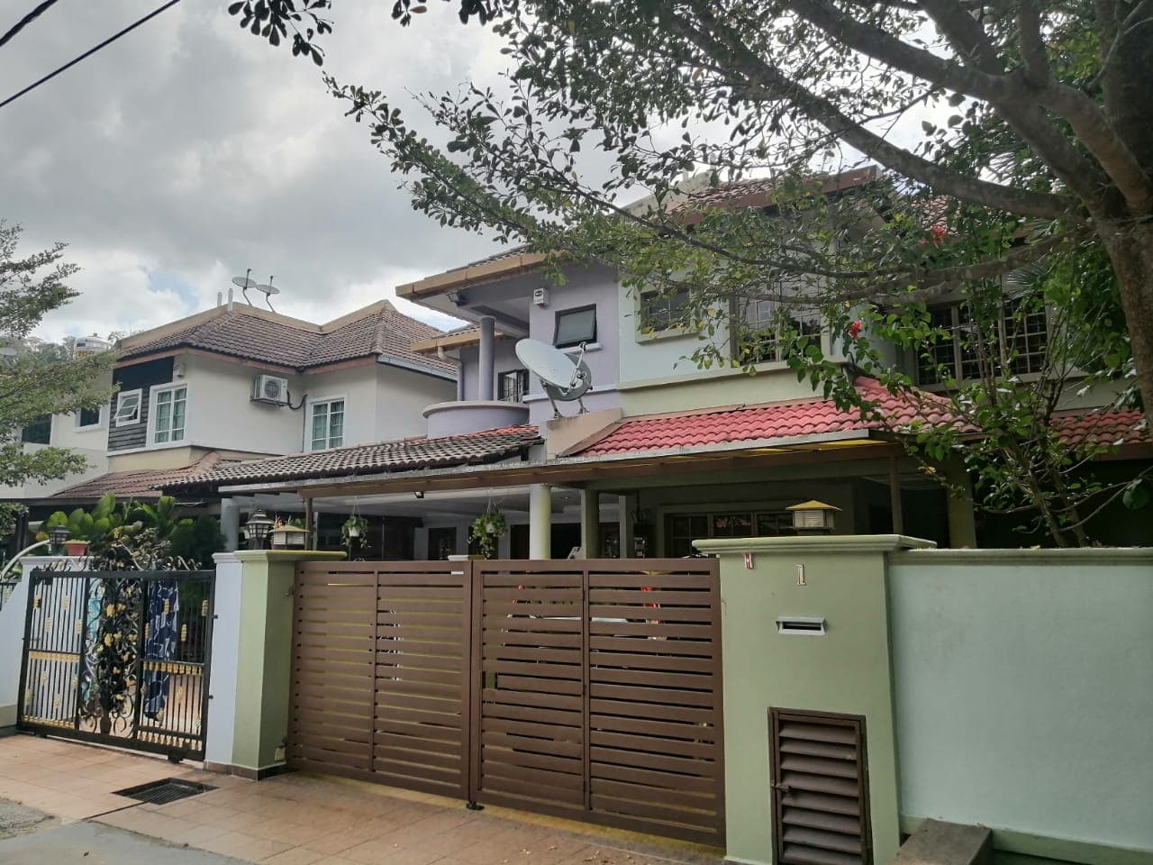 Two Storey Terrace House, Taman Bukit Indah, Ampan - photo 1