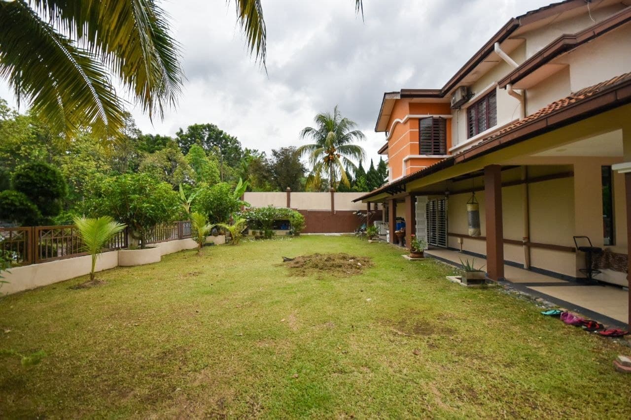 Lestari Mansion 2-stry Semi-D, Seri Kembangan - photo 2