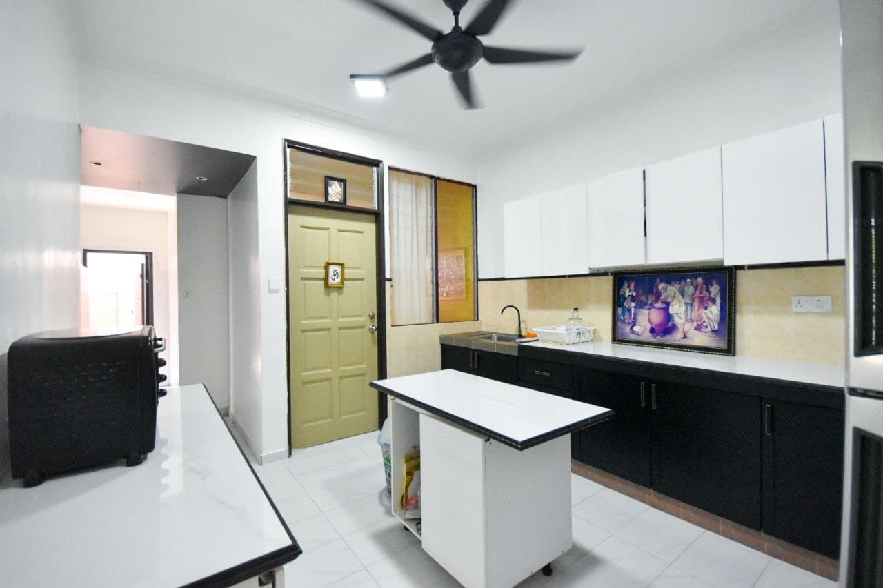 Lestari Mansion 2-stry Semi-D, Seri Kembangan - photo 4