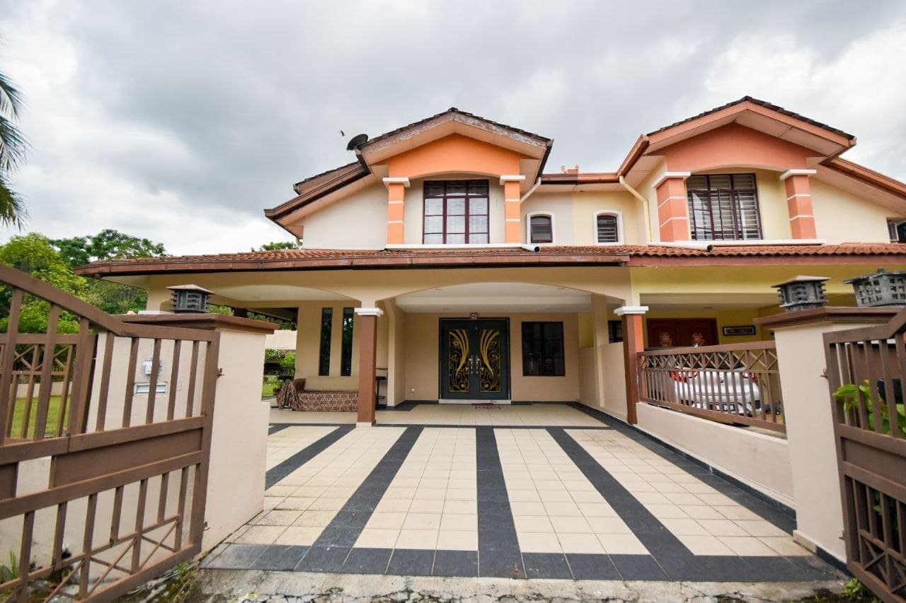 Lestari Mansion 2-stry Semi-D, Seri Kembangan - photo 8