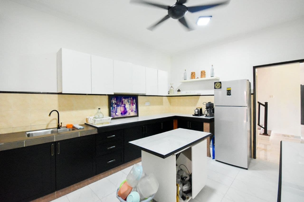 Lestari Mansion 2-stry Semi-D, Seri Kembangan - photo 11