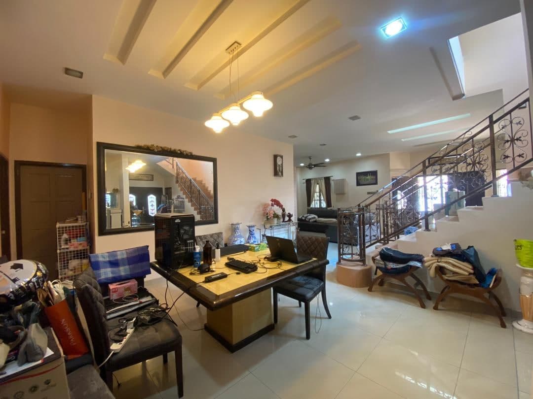 RENOVATED 2 Storey SEMI D Corner  Taman Jasmin - photo 3