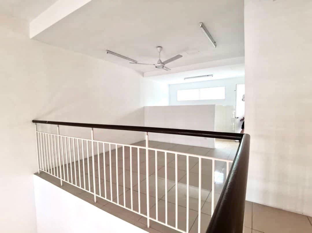 2 and Half Storey Superlink Taman Nadayu 92 Kajang - photo 3