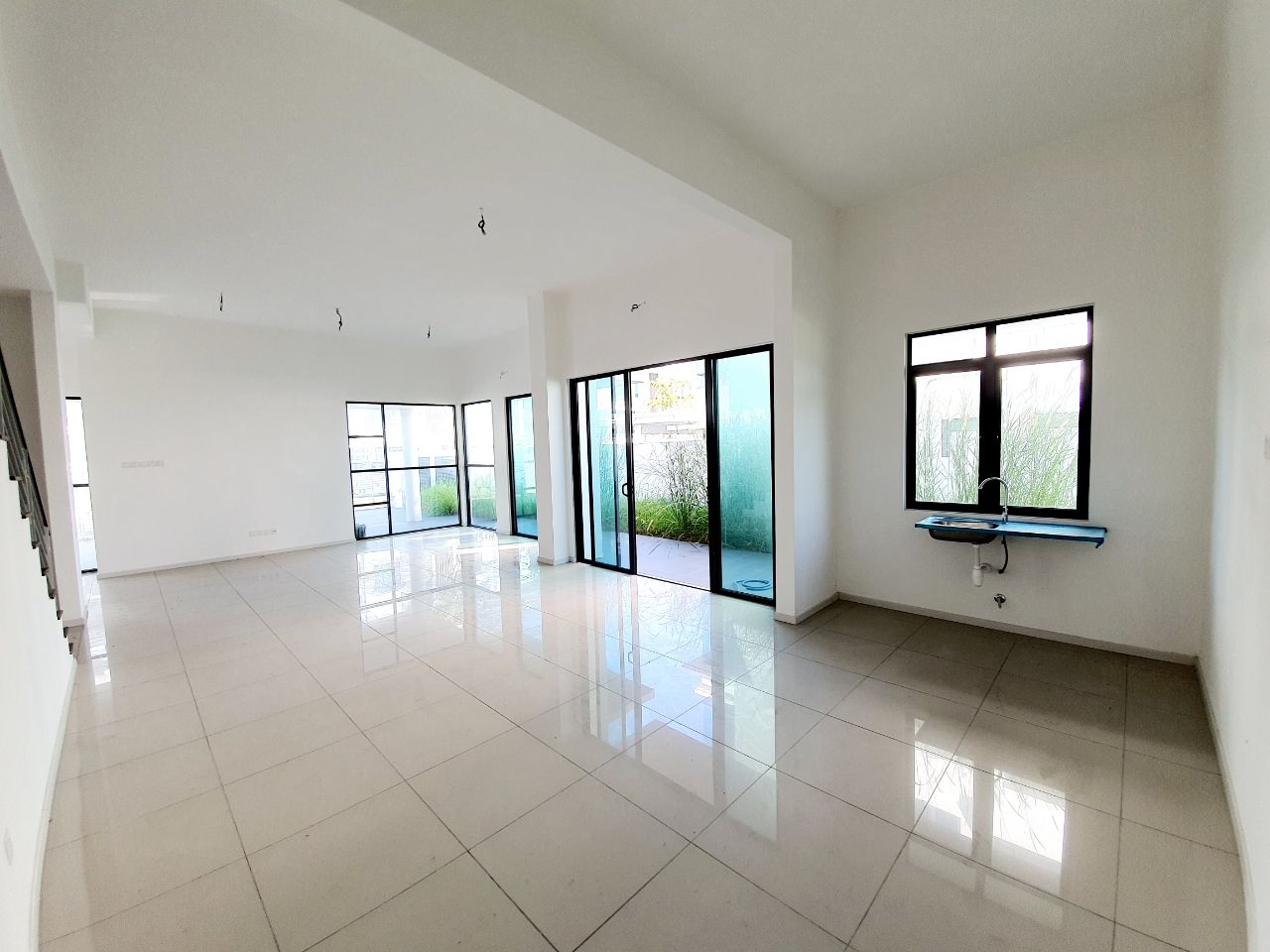 3 Storey Semi D, Lambaian Residence, Bangi UKM - photo 2