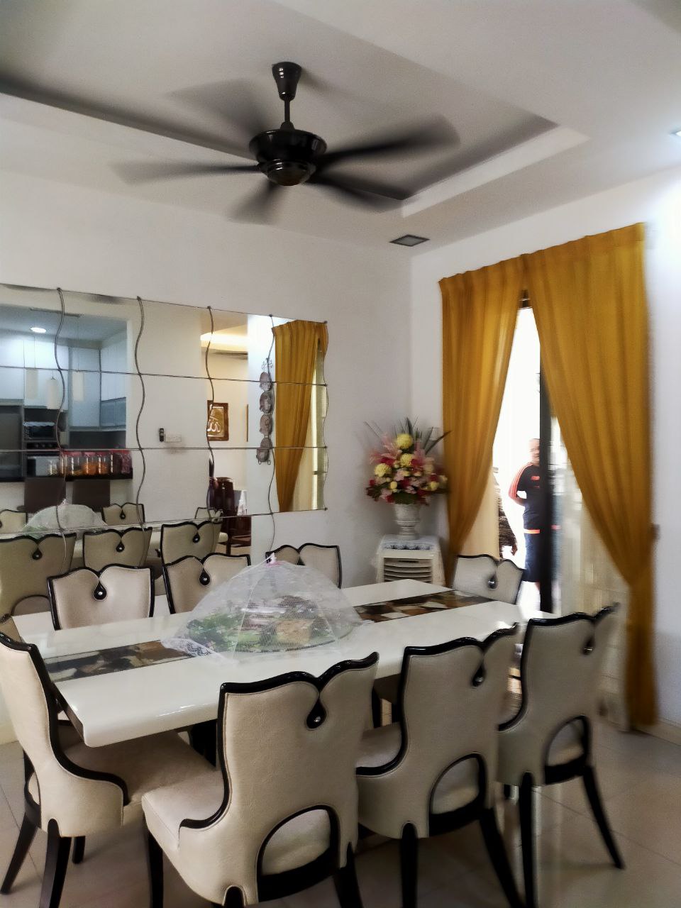 Double Storey Semi-D Corner Lot  Fully Furnished - photo 4