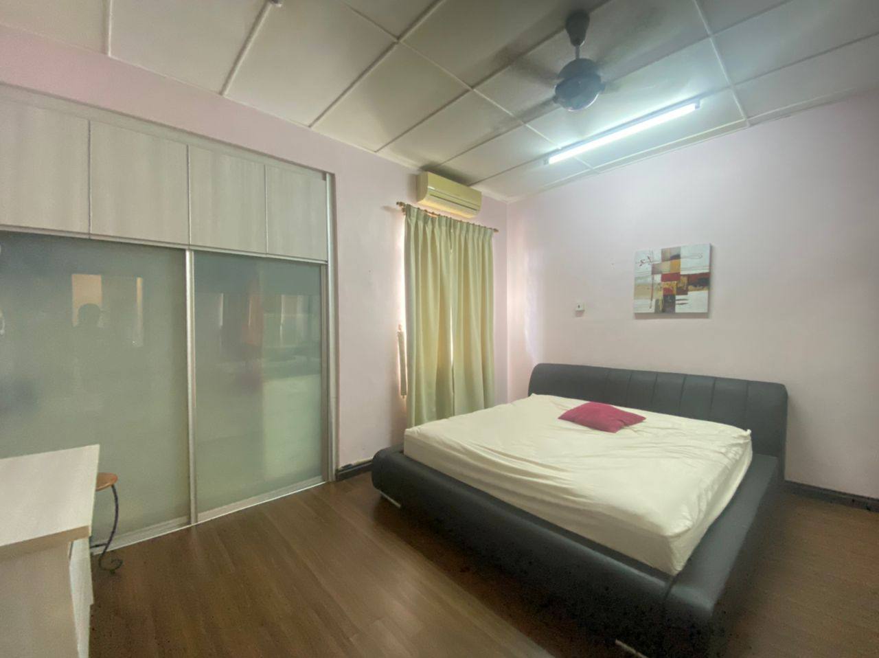Double Storey Corner Lot Bandar Seri Putra, Bangi - photo 5