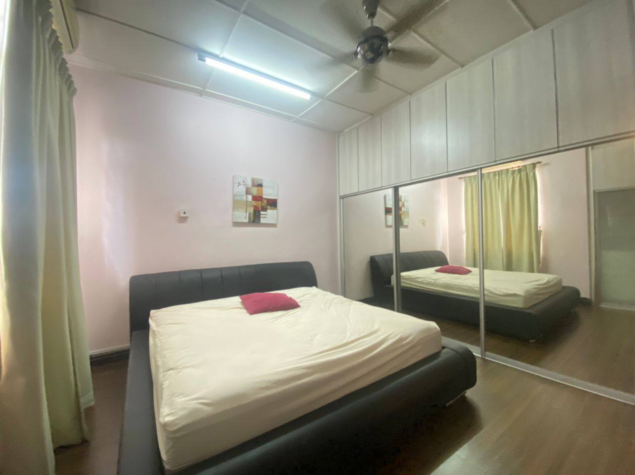 Double Storey Corner Lot Bandar Seri Putra, Bangi - photo 8