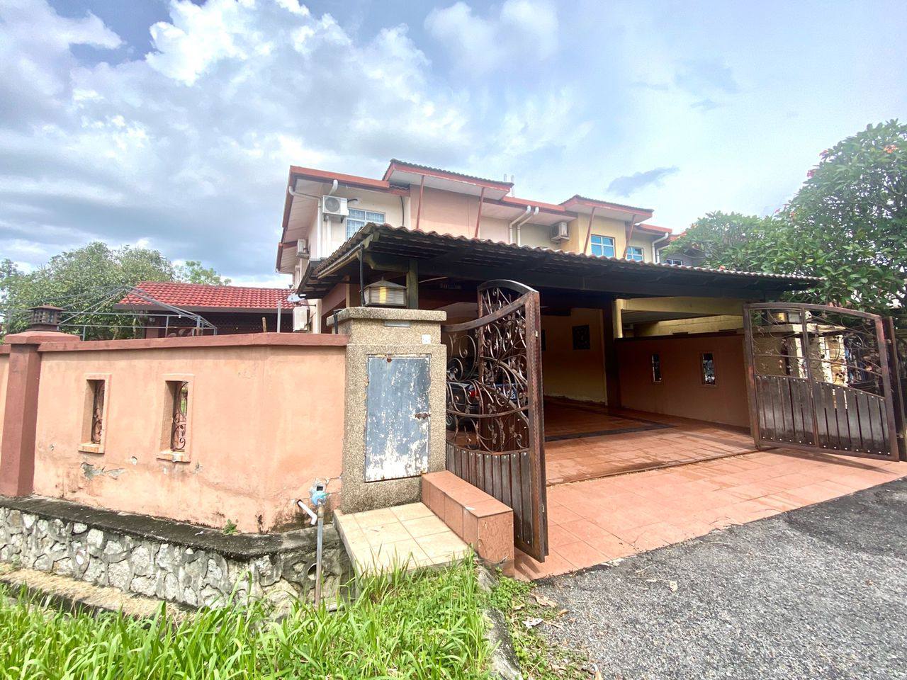 Double Storey Corner Lot Bandar Seri Putra, Bangi - photo 9