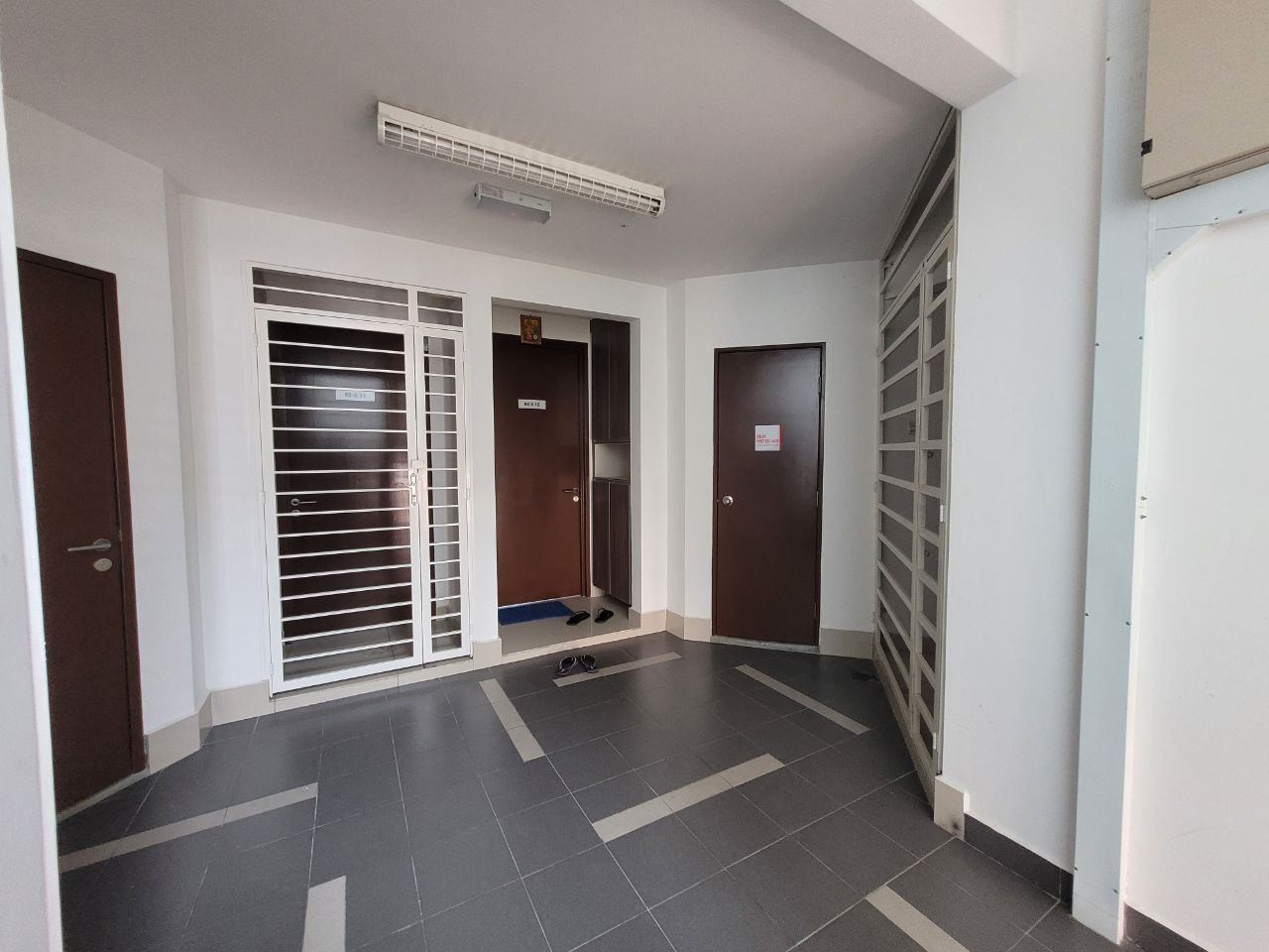 Newly Paint Putra 1 Apartment Bandar Seri Putra