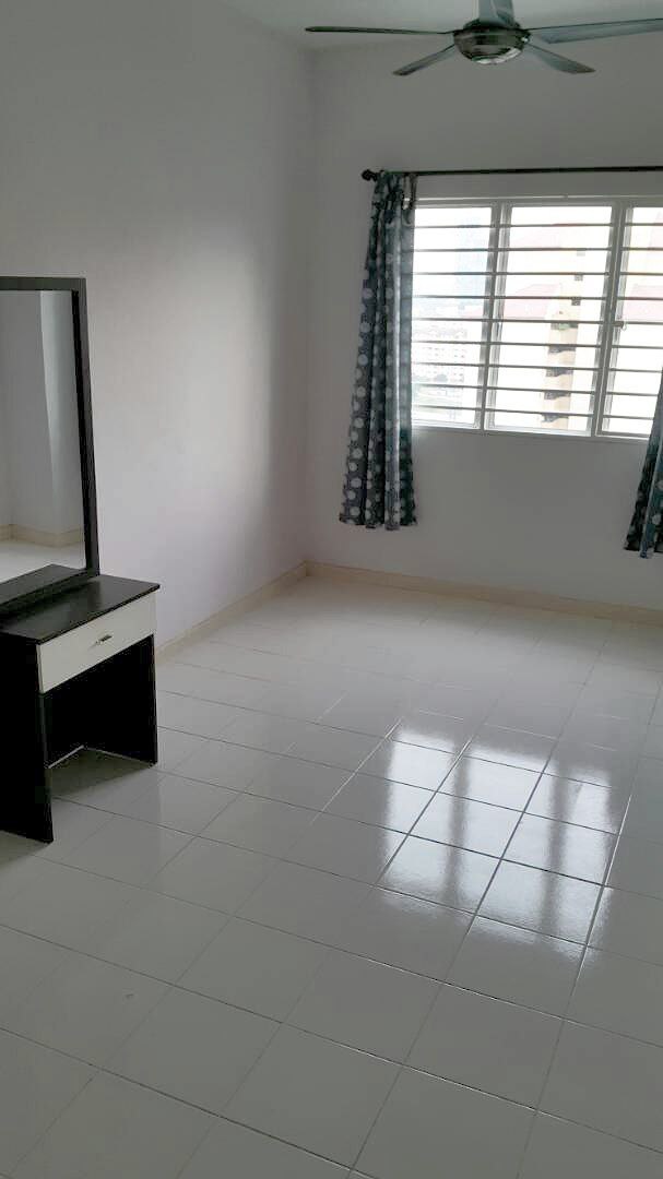 HOT UNIT Partial Furnish 1007sqft 3R2B Casa Idaman - photo 5