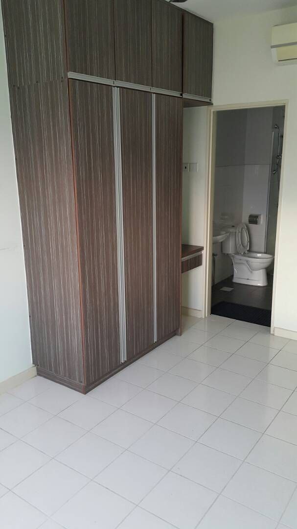 HOT UNIT Partial Furnish 1007sqft 3R2B Casa Idaman - photo 6