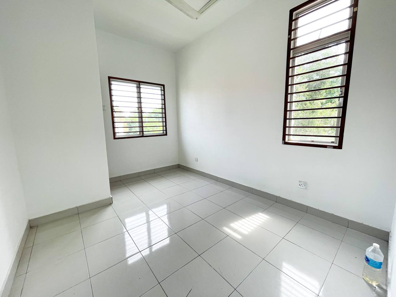 Basic Unit 2Stry Oakberry Taman Pelangi Semenyih 2 - photo 4