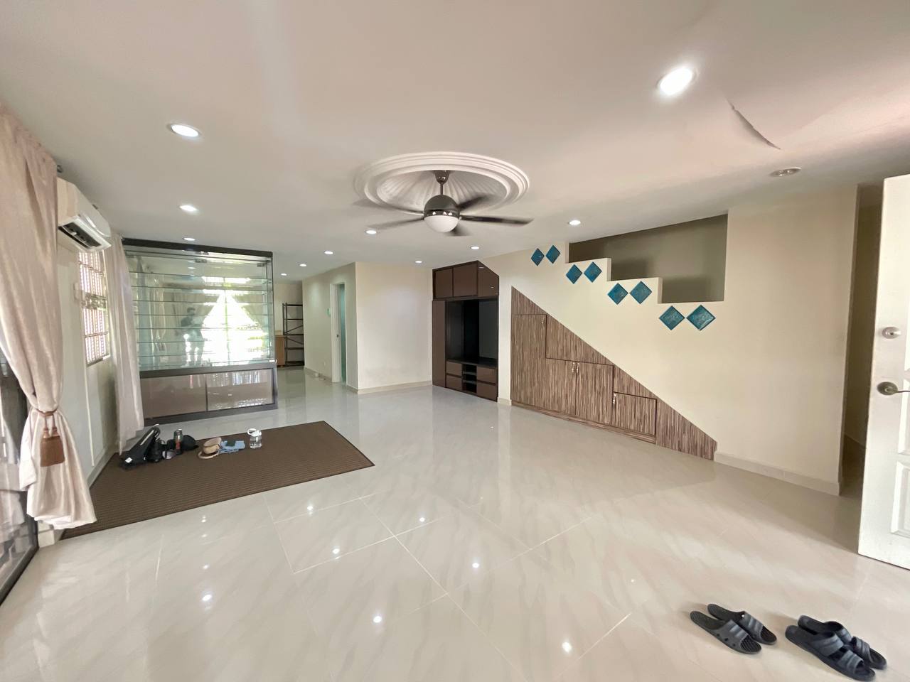 Full Reno Partly Furnish 2 Stry House Batu Caves - photo 3