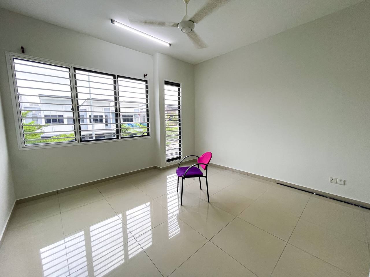 Basic Unit 1960sqft 4r3b 2-Stry House Kajang East - photo 5