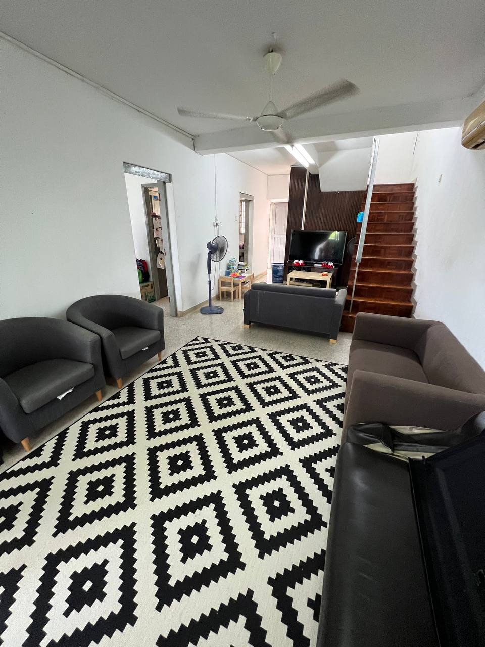 Cantik 3r2br 2 Storey House Jalan 5 Ampang Jaya - photo 2