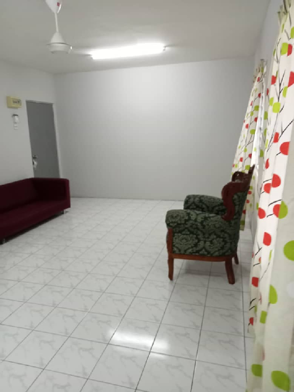 Flat Baiduri Bandar Tasik Kesuma - photo 1
