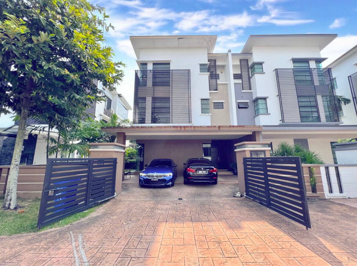 RENOVATED 2 STY SEMI-D JELUTON HEIGHTS BUKIT JELUT