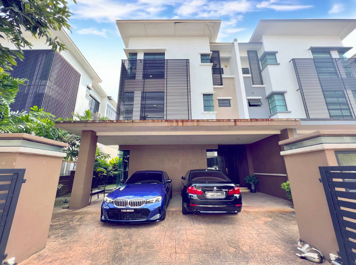 RENOVATED 2 STY SEMI-D JELUTON HEIGHTS BUKIT JELUT - photo 2
