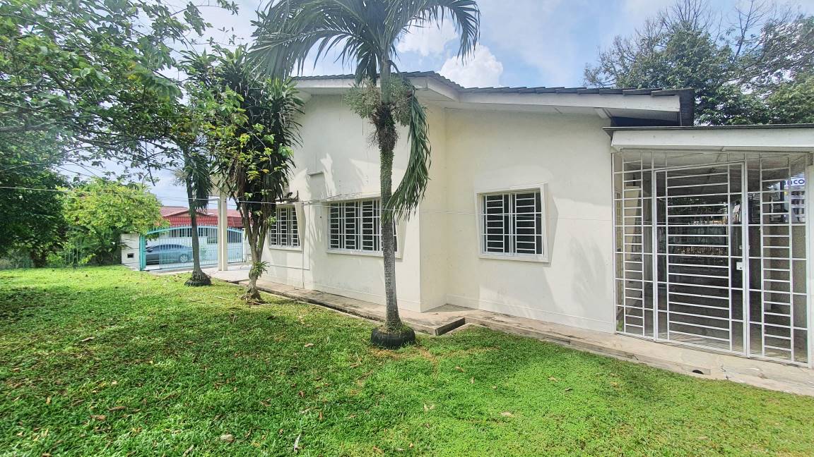 1Sty Bungalow at Taman Universiti, Kelana Jaya - photo 2