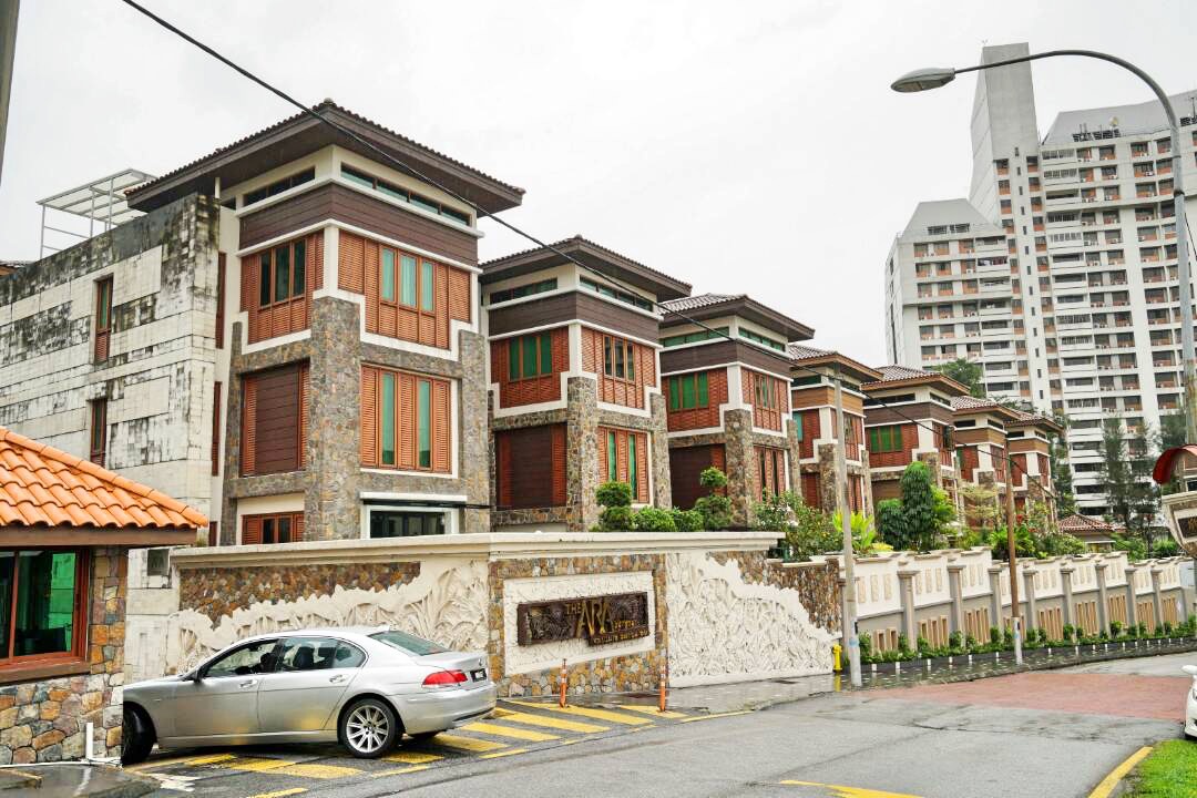 3 and Half Storey  Linked Bungalow, Bangsar KL - photo 1
