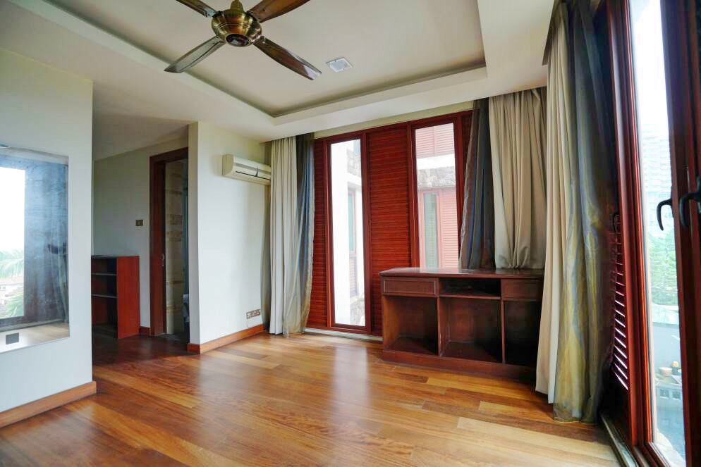 3 and Half Storey  Linked Bungalow, Bangsar KL - photo 4