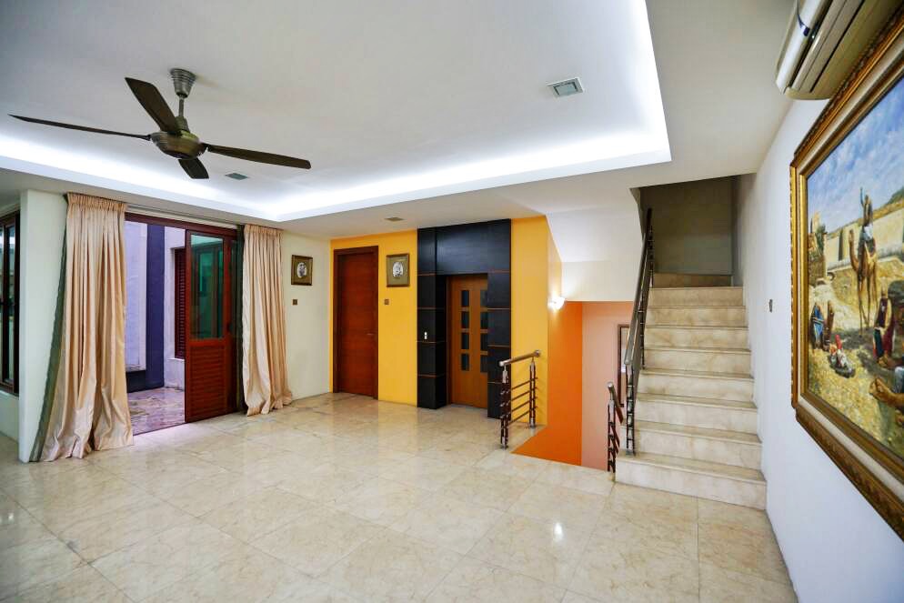 3 and Half Storey  Linked Bungalow, Bangsar KL - photo 8