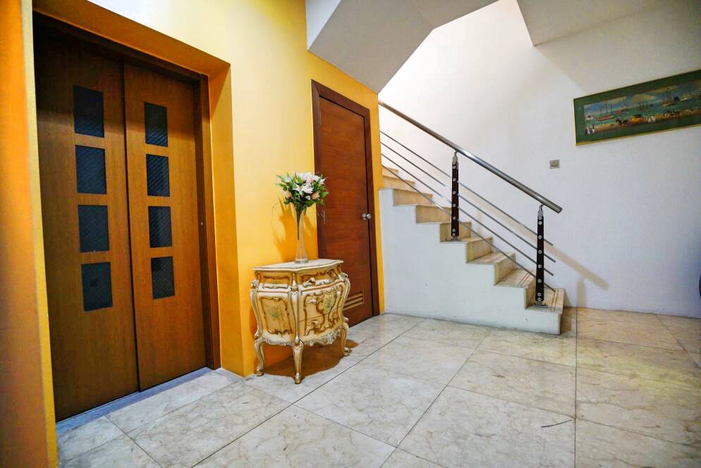3 and Half Storey  Linked Bungalow, Bangsar KL - photo 10