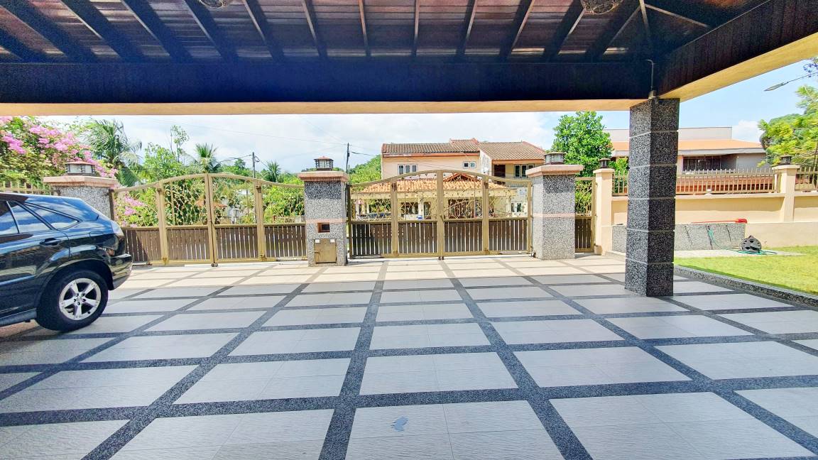 3 Storey Bungalow at Seksyen 2, Shah Alam - photo 2
