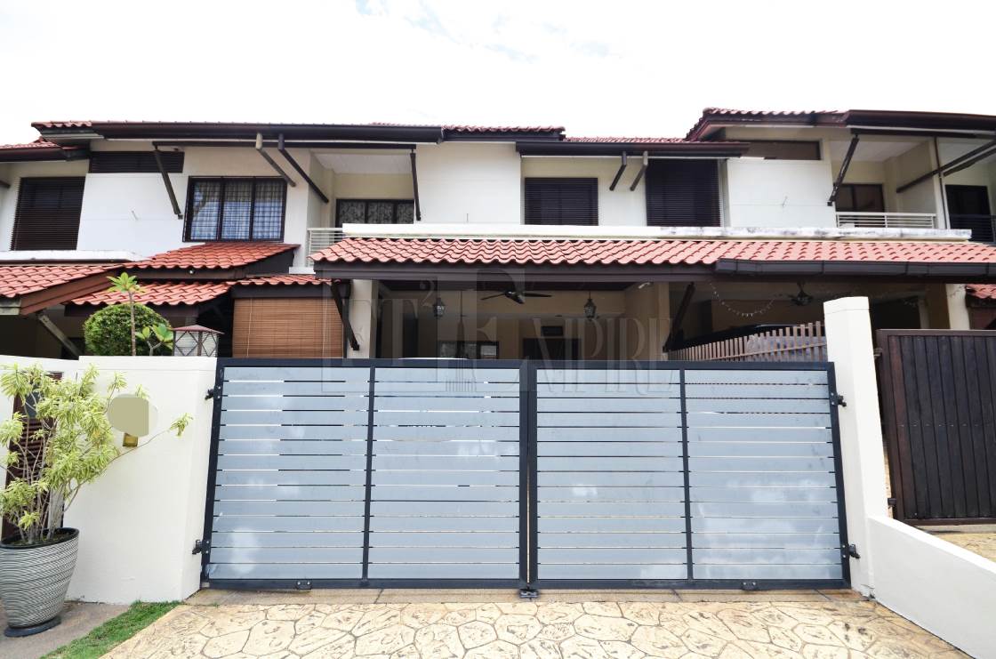 Renovated,2 Stry SuperLink House at TROPIKA 3 - photo 2