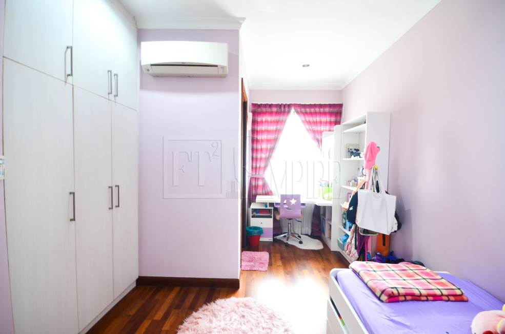 Renovated,2 Stry SuperLink House at TROPIKA 3 - photo 7