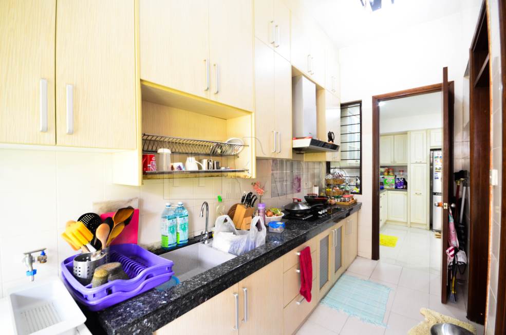 Renovated,2 Stry SuperLink House at TROPIKA 3 - photo 12