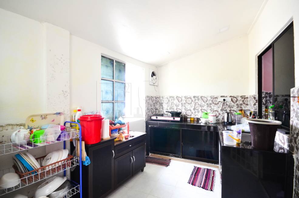 Single Storey Intermediate Seksyen 24 - photo 9