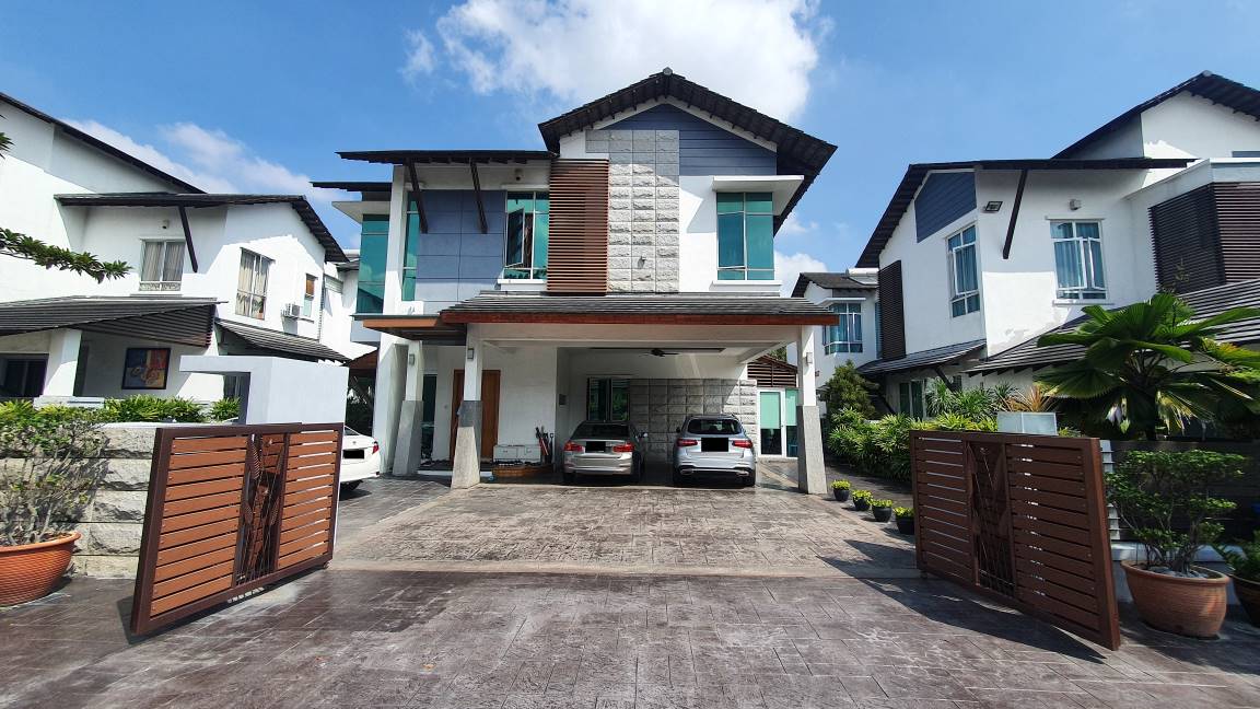 2 Sty Bungalow at Laman Seri, Seksyen 13 Shah Alam - photo 1
