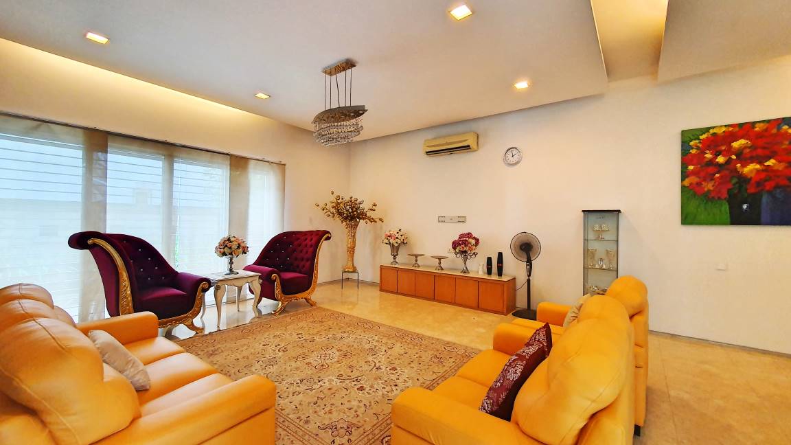 2 Sty Modern Bungalow at Jalan Topaz Seksyen 7, - photo 6
