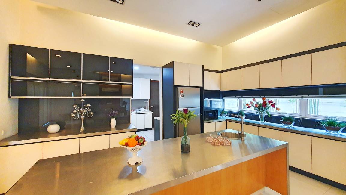 2 Sty Modern Bungalow at Jalan Topaz Seksyen 7, - photo 8