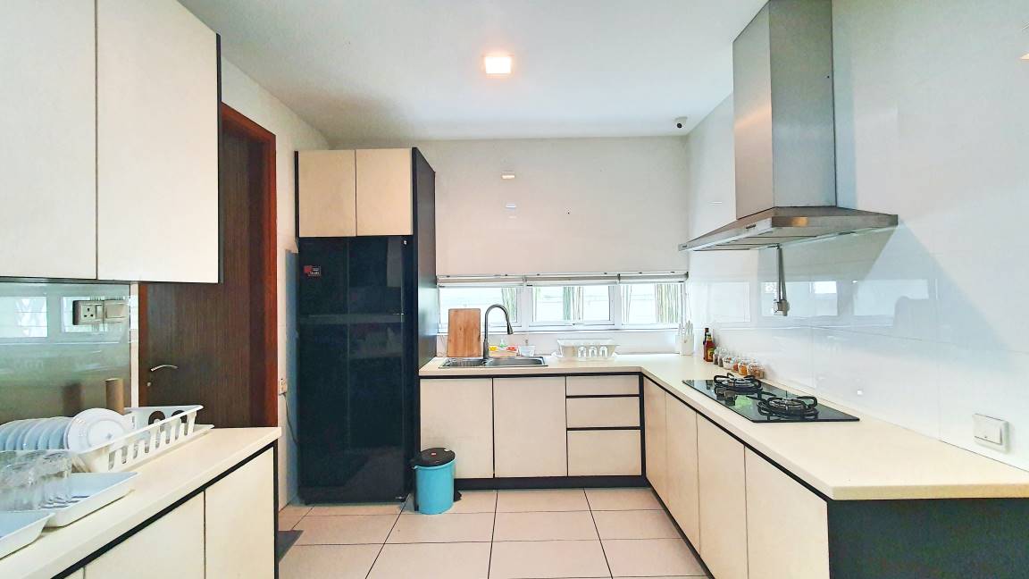 2 Sty Modern Bungalow at Jalan Topaz Seksyen 7, - photo 10