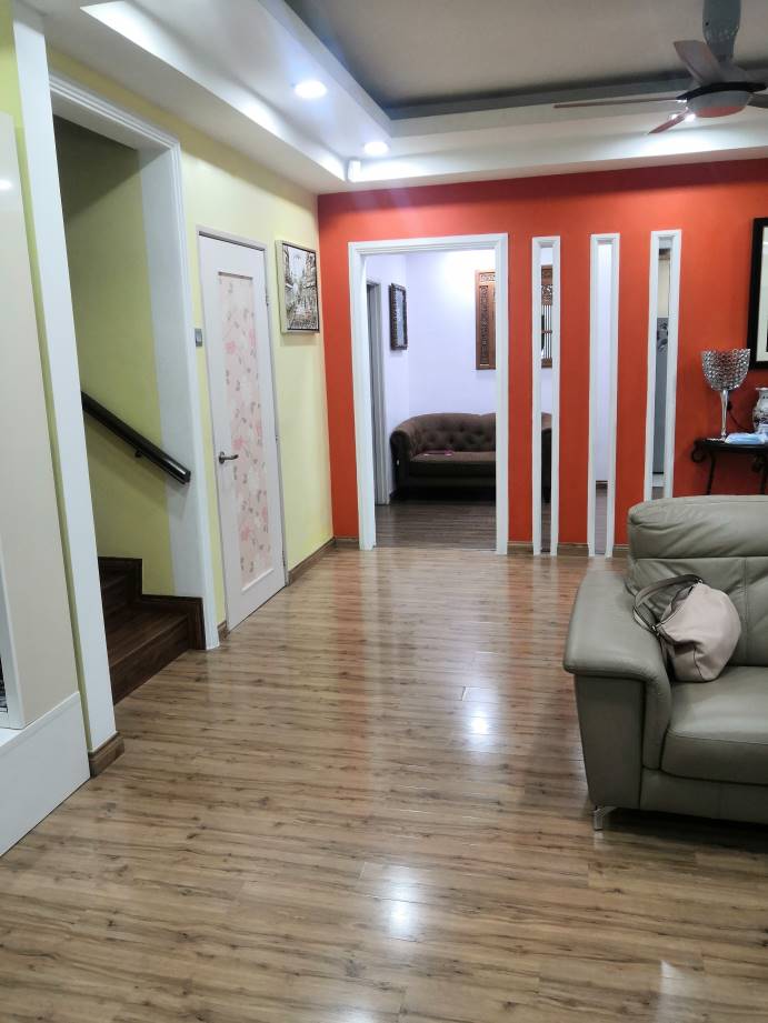 DOUBLE STOREY CORNER LOT PUTRA HEIGHTS - photo 2