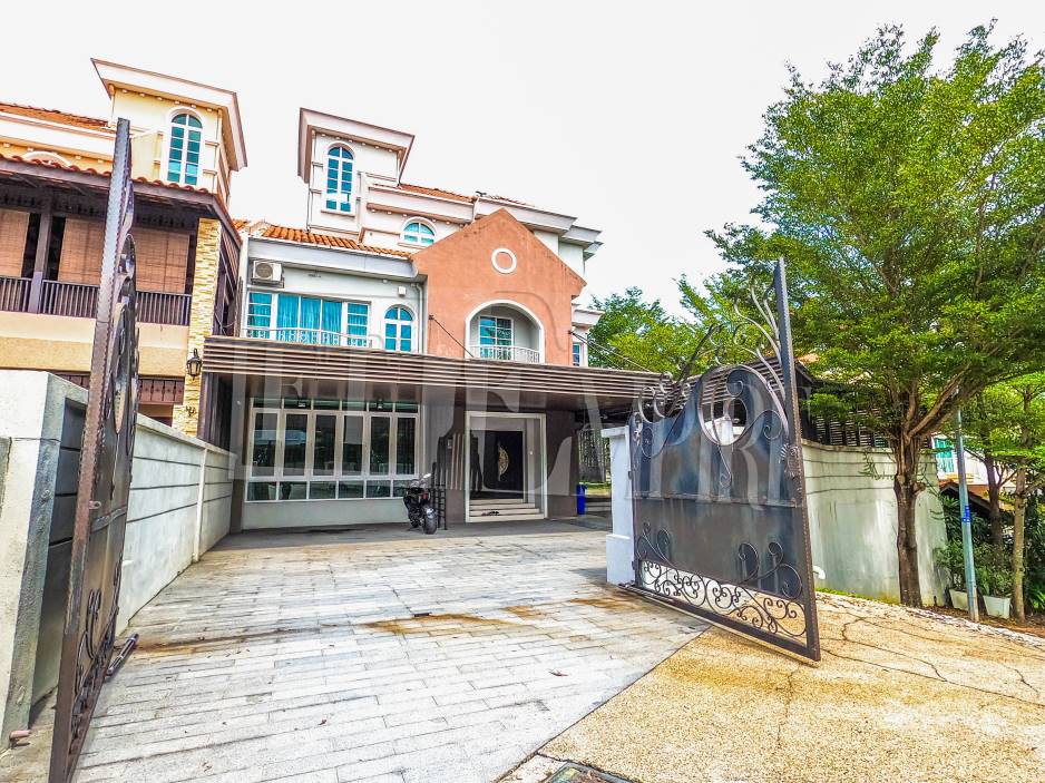 Exclusive 3 Storey Semi-D Villa Putramas Shah Alam - photo 2
