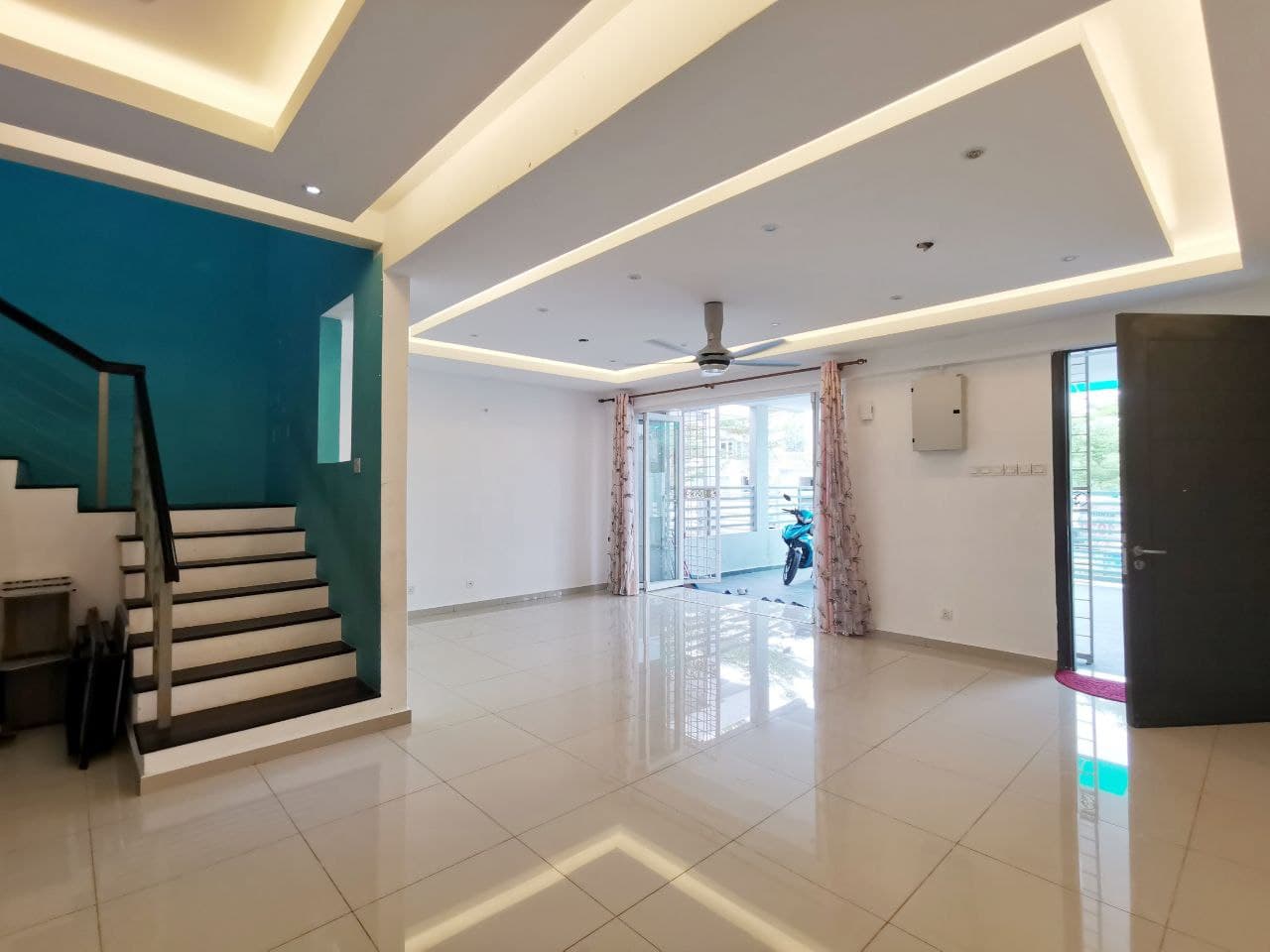 2 STOREY TERRACE HOUSE AZALIA TTDI GROVE KAJANG