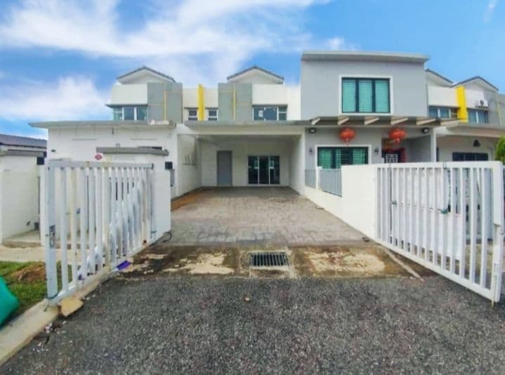 2 Sty, Bandar Hillpark Cherry 3,Bandar Puncak Alam - photo 1