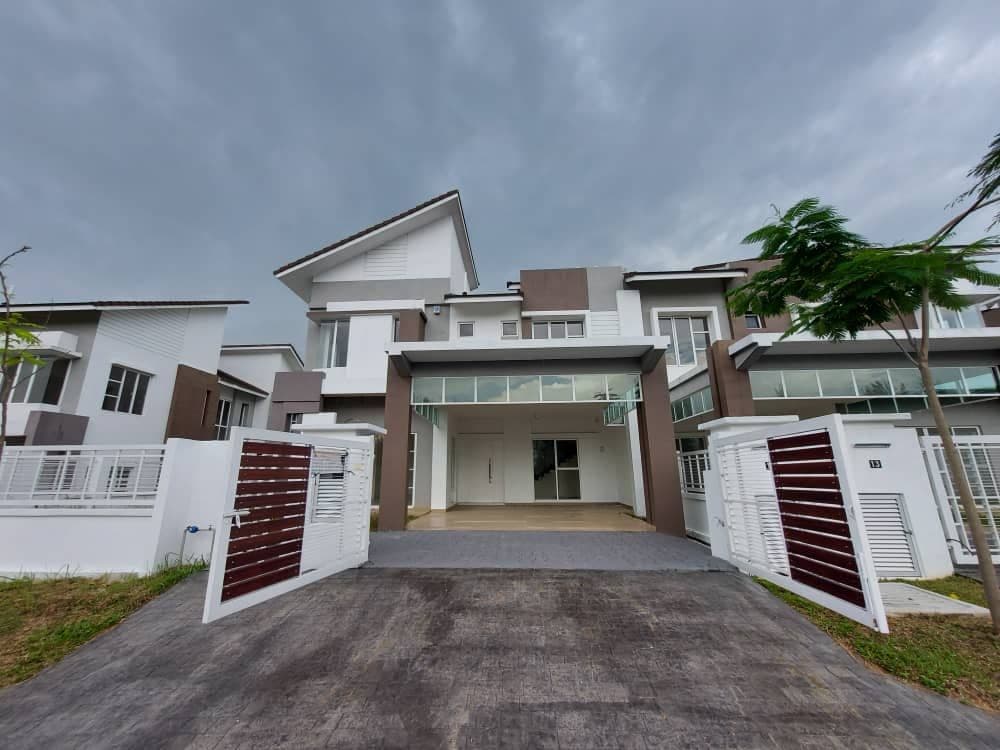 2 Storey SemiD Alena at D Kayangan Seksyen 13 - photo 1