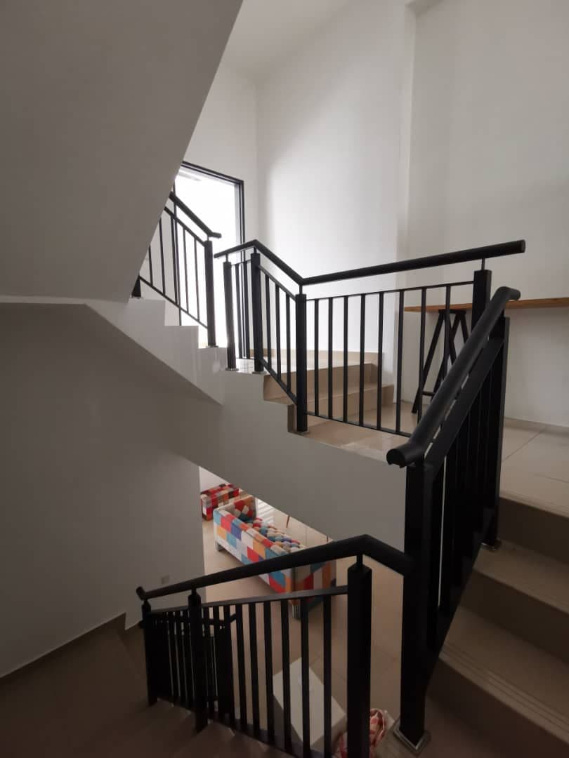 3 Sty Terrace Caffra, Jalan Setia Utama Shah Alam - photo 2
