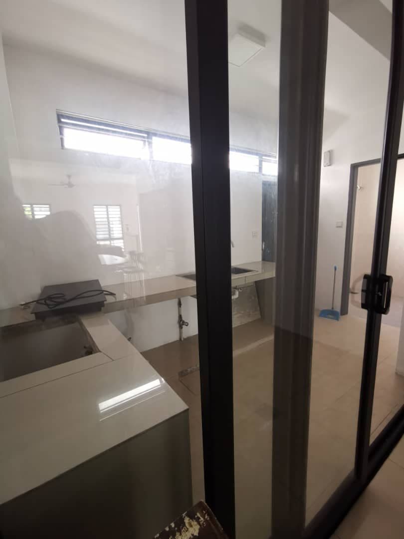 3 Sty Terrace Caffra, Jalan Setia Utama Shah Alam - photo 4