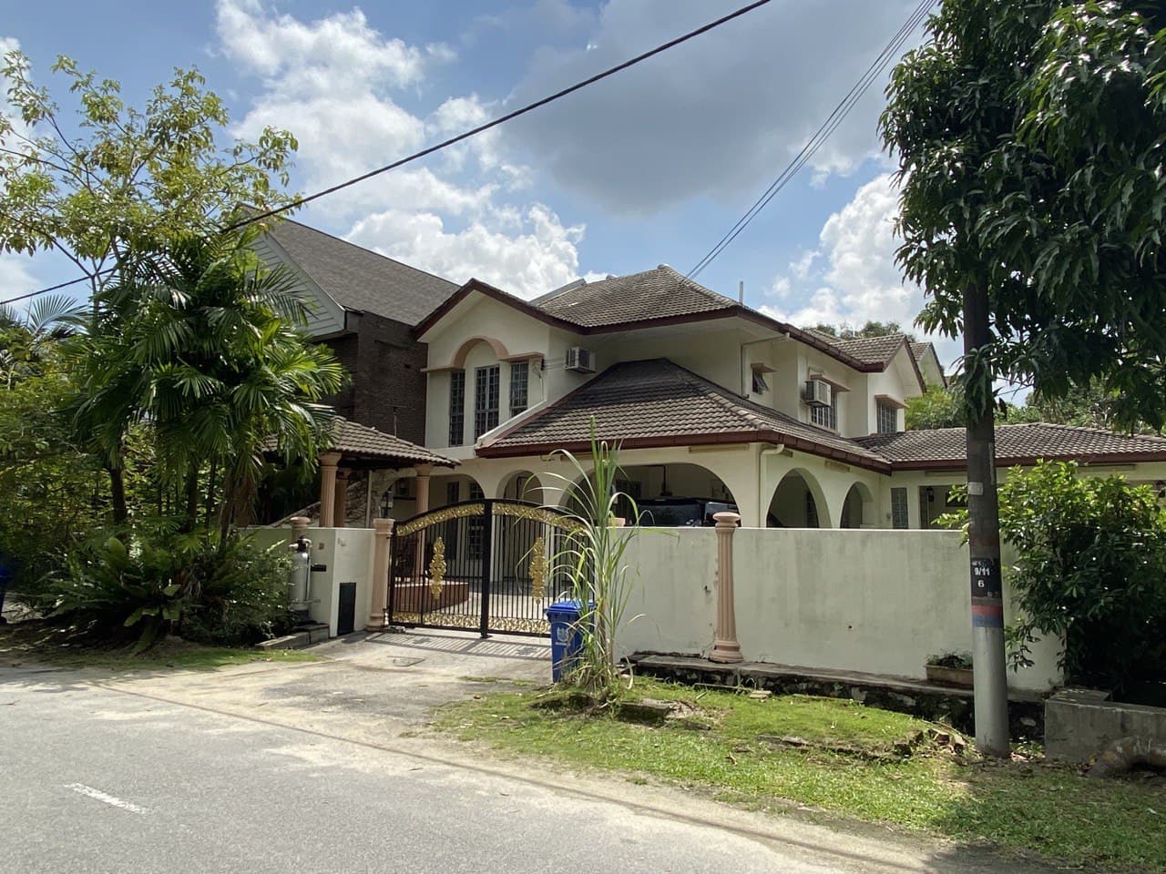 2 STOREY SEMI D Sekyen 9, Shah Alam
