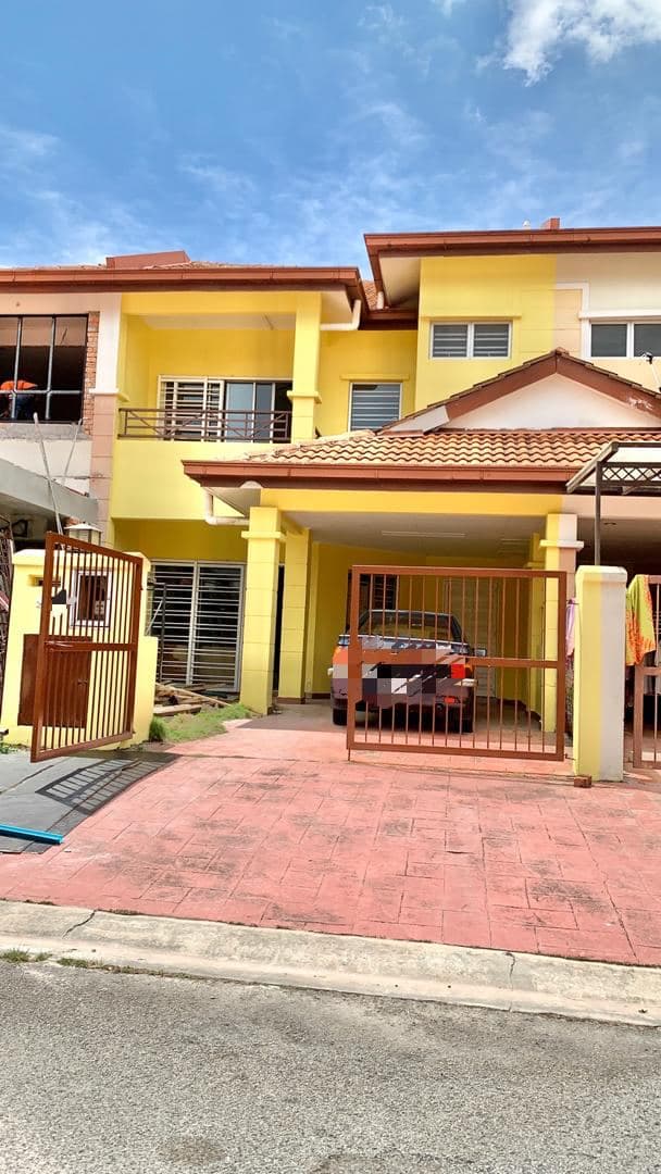 Double Storey Terrace House Desa Alam, Seksyen U12 - photo 1